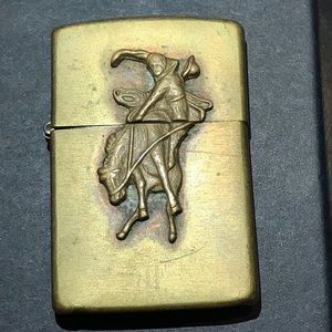 Classic Marlboro bucking bronco zippo